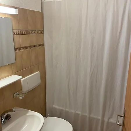 Aparthotel Chesa Mezdi Self-check-in St. Moritz