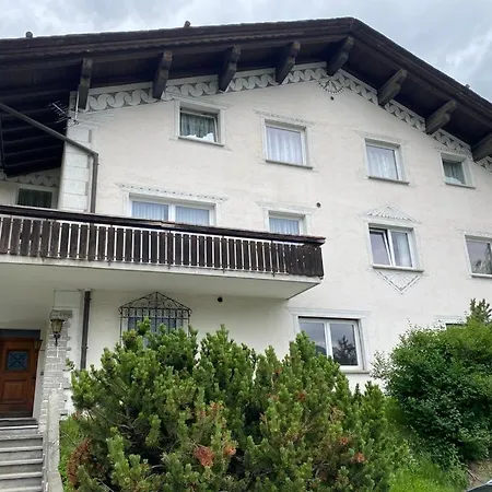 Chesa Mezdi Self-check-in St. Moritz